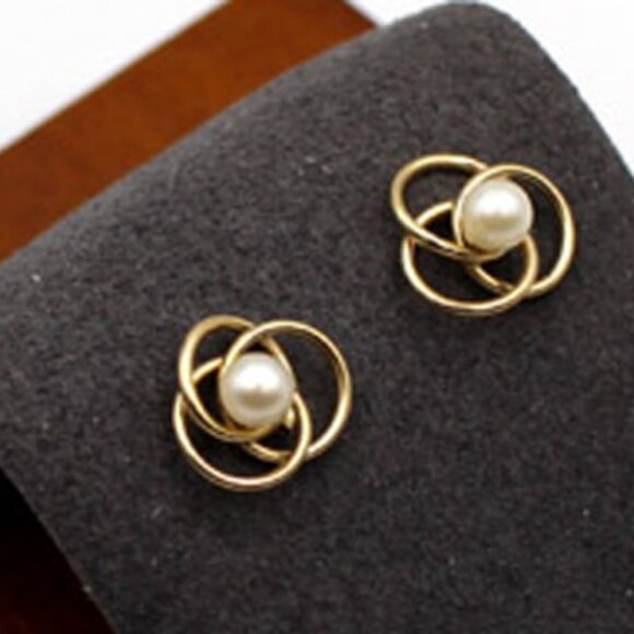 14K Pearl Stud Earrings with Flower Design - Picture 2 of 5